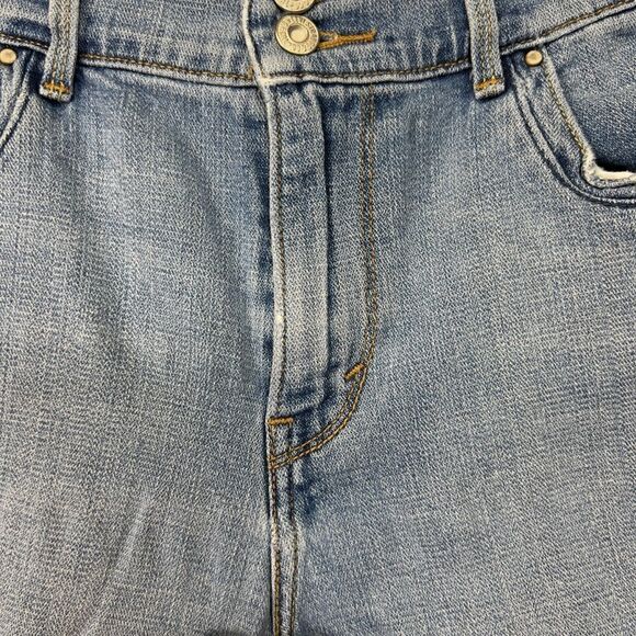 Levi's San Francisco high rise  Denim Shorts Red Tab Size 8 - Picture 5 of 16